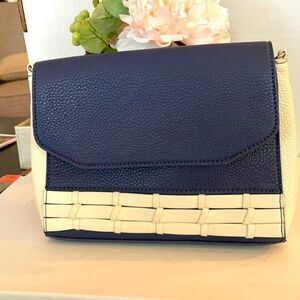 ‎TWO TONE WOVEN ACCENT CROSSBODY BAG